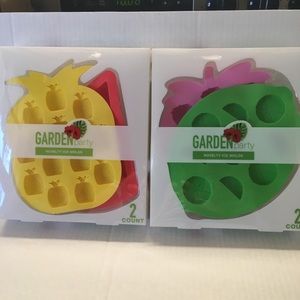 NWT novelty ice molds, 2 packs, 2 per pack